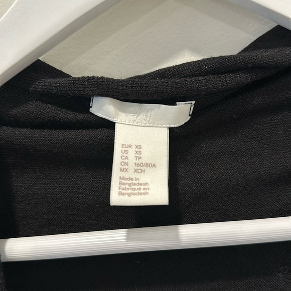 H&M Black Cardigan Drapey Waterfall Casual Cover Up Shawl Layers Jacket Boho - Picture 5 of 8